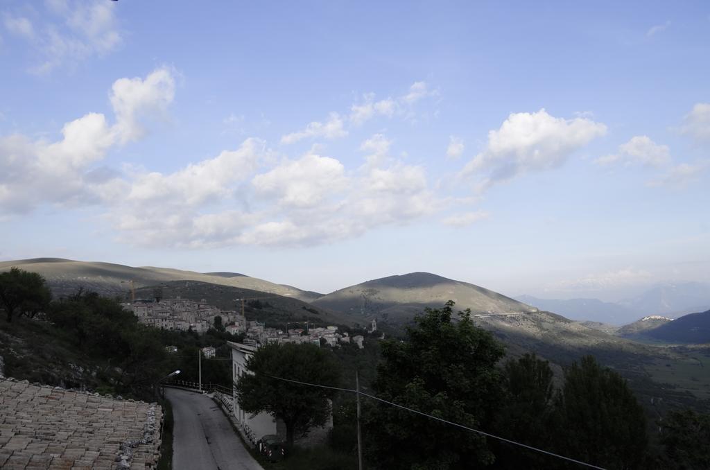Le Case Della Posta Santo Stefano Di Sessanio Bagian luar foto